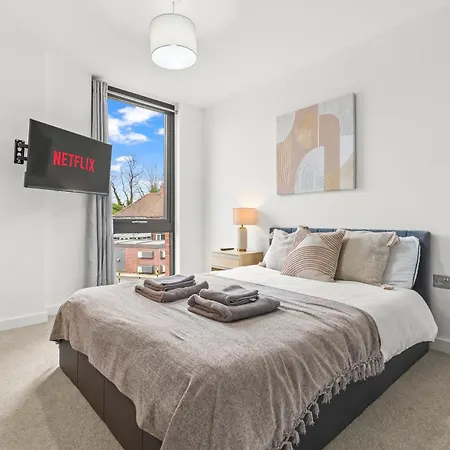 Flat With Gym & Parking- Sleeps 8 - Close To Minister Apartamento