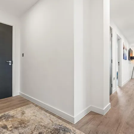Flat With Gym & Parking- Sleeps 8 - Close To Minister Apartamento *