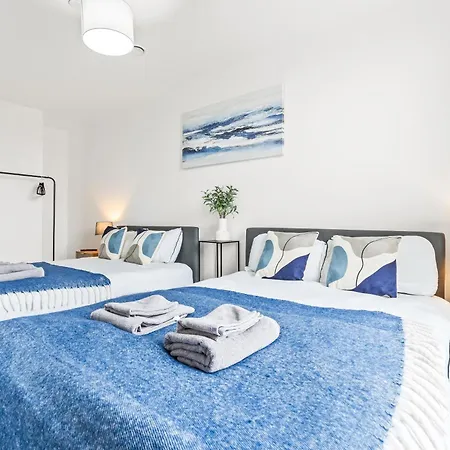 Flat With Gym & Parking- Sleeps 8 - Close To Minister